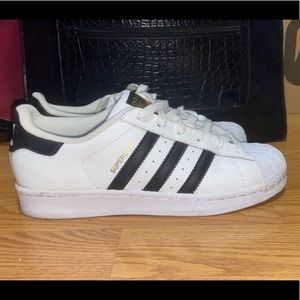 Adidas Superstar